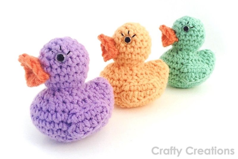 Ducky Crochet Pattern (by Crafty Creations)