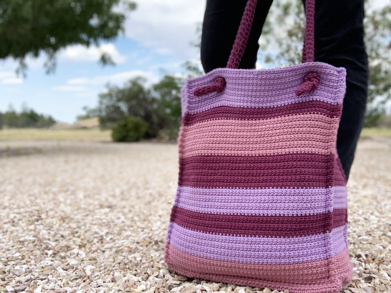 Starboard Tote Crochet Pattern (by Knit and Crochet Ever After)